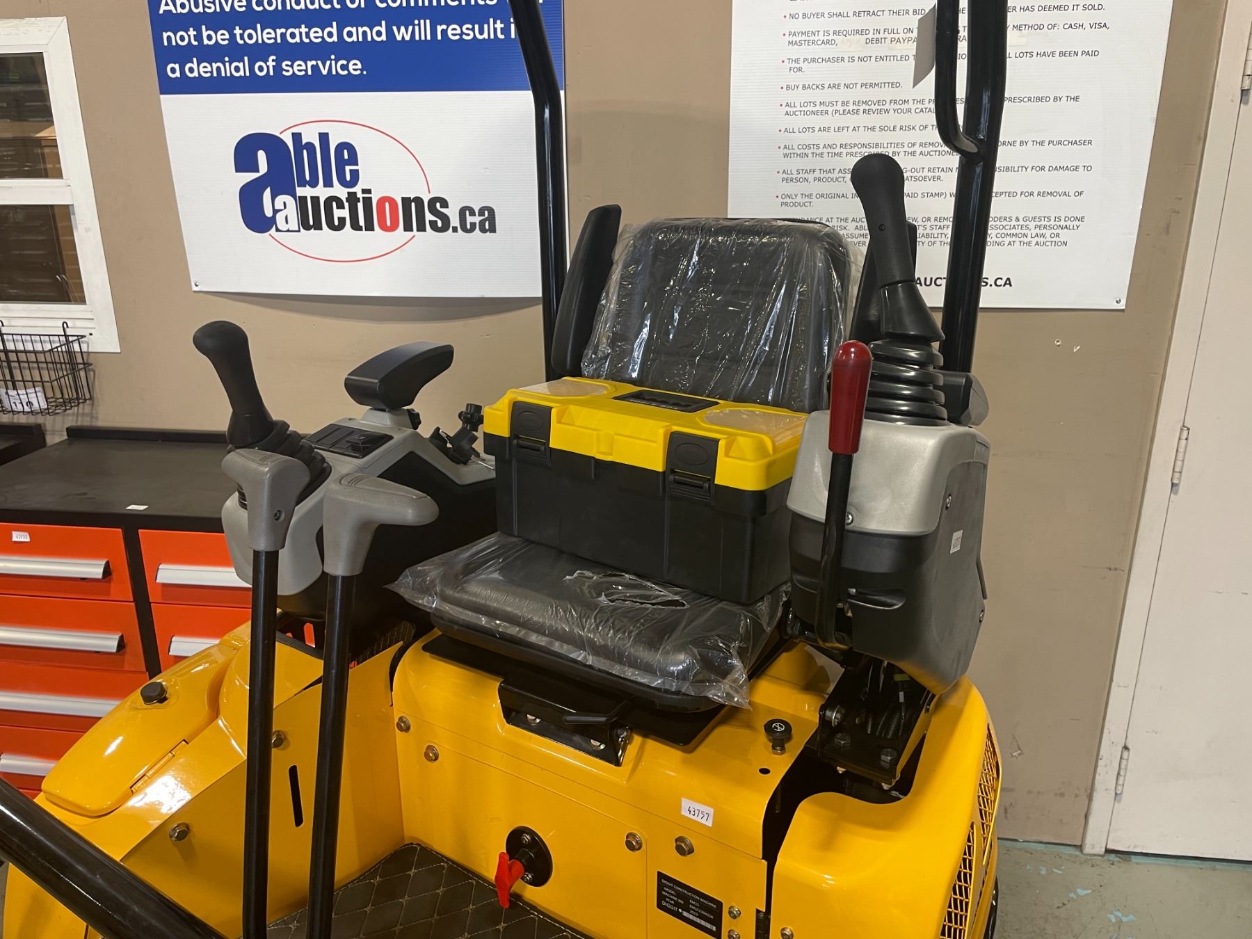2023 DIGGIT EM15 880 KG LOAD CAPACITY 43 WIDTH HYDRAULIC GAS POWERED 2023-diggit-em15-880-kg-load-capacity-43-width-hydraulic-gas-powered