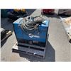 Image 2 : MILLER BOBCAT 225 AC/DC 11,000W WELDER / GENERATOR WITH CABLE & STICK WELDING TRIGGER