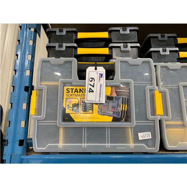 18- STANLEY ADJUSTABLE COMPARTMENT BOXES