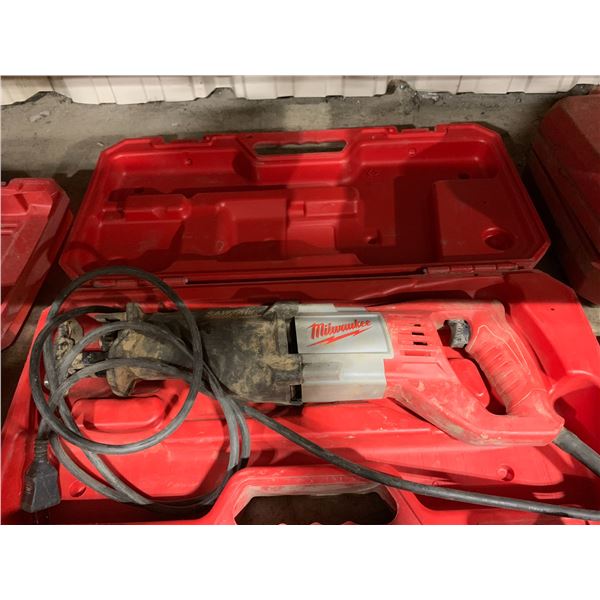 MILWAUKEE 6509-31 HEAVY DUTY SAWZALL RECIPROCATING SAW IN HARD TRANSPORT CASE