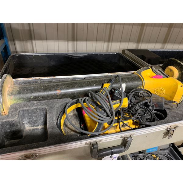 VIVAX METROTECH PIPE CABLE UTILITY LOCATOR TRANSMITTER WITH CLAMP & ACCESSORIES IN HARD TRANSPORT