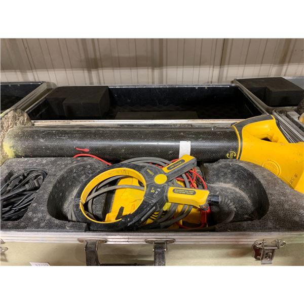 VIVAX METROTECH PIPE CABLE UTILITY LOCATOR TRANSMITTER WITH CLAMP & ACCESSORIES IN HARD TRANSPORT