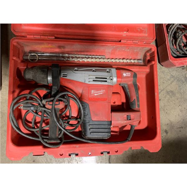 MILWAUKEE 5426-21 ELECTRIC CORDED HEAVY DUTY SDS-MAX COMBI HAMMER IN HARD CARRY CASE