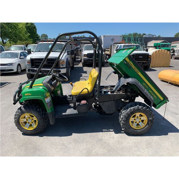 JOHN DEERE GATOR XUV 850D, UTILITY VEHICLE, GREEN, VIN 1JDUVX2B79M031563,