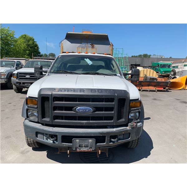 *TOW* 2008 FORD F-550 XL SUPERDUTY, 4DR DUMP TRUCK, WHITE, VIN # 1FDAW57R48EA00629