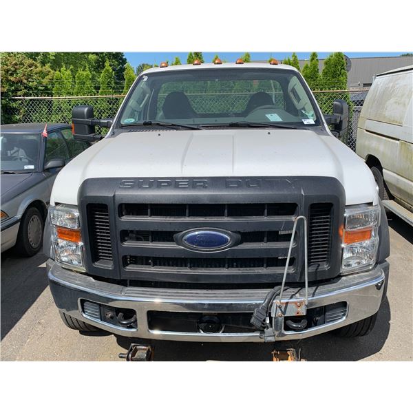 2009 FORD F550, 2DR DUMP CHASSIS, WHITE, VIN 1FDAF57R19EA63608,