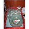 Image 1 : PLATES AND GLASSES