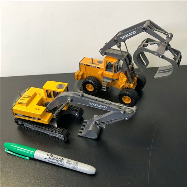 Set of 2 Volvo scaled models - includes heavy metal die-cast EC280 Excavator & plastic L180C Timber