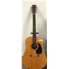 Image 2 : Denver 6 string acoustic guitar w/ hard case - neck chipped (FLOOR STAND NOT INCLUDED)