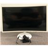 Image 1 : Samsung 31" curved display monitor w/ stand