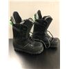 Image 2 : Pair of Burton Men's Invader snowboard boots - size US 9.5