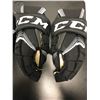 Image 2 : 2 pairs of CCM 15" ice hockey gloves - includes Tacks 5092 & Super Tacks