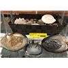 Image 2 : Group of Deco stones, bronze miniature statue and 120 carat gold necklace
