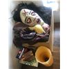Image 2 : Box of Candles, Decorative Boxes, Mask, Gyroscopes, Etc...