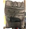 Image 2 : Approx. 40 Leather Fingerless Gloves