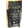 Image 2 : Approx. 40 Leather Fingerless Gloves