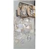 Image 1 : ONE BOX OF ALUMINIUM PLATE AND ONE BOX OF ELECTRICAL CONNECTORS