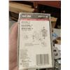 Image 4 : BOX OF MISC ELECTRICAL SUPPLIES