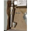 Image 7 : BOX WITH 3/4'' UNION 3,000 FNPT, 5075 PSI SHUT OFF VALVE AND MIC
