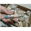 Image 8 : BOX OF SWAGELOCK VALVES AND PARTS