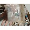 Image 9 : BOX OF SWAGELOCK VALVES AND PARTS