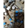 Image 9 : TWO BOXES OF SWAGLOCK FITTINGS AND PARTS