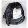 Image 1 : STORE RETURN: BROOKSTONE THROW BLANKET
