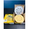 Image 1 : Lot of 2 Boxes of Abrasive Sanding Discs - 50 PCS per box