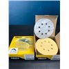 Image 1 : Lot of 2 Boxes of Abrasive Sanding Discs - 50 PCS per box