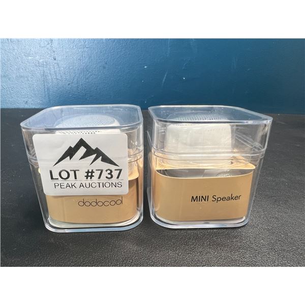 Lot of 2 Dodocool Mini Portable Bluetooth Speakers w/ Selfie Remote Control for iphone & andorid