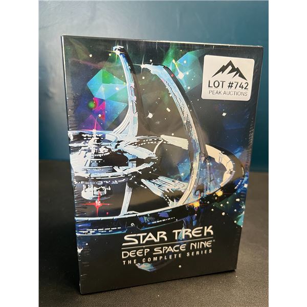 Lot of 1 Star Trek - Deep Space Nine: The Complete Series DVD Set