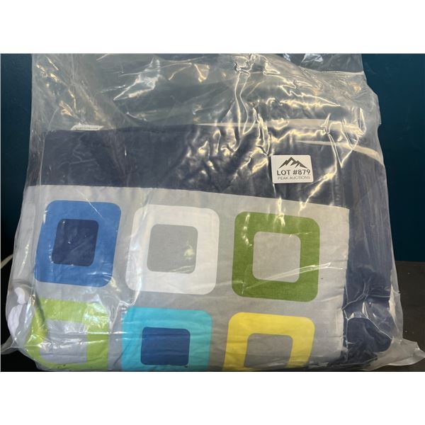 Lot of 1 Baby Crib Set - Blue - Geometric Shapes Design