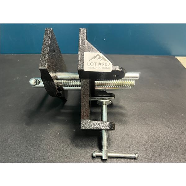 Lot of 1 Bench Vise