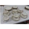 Image 8 : 26 Pieces Limoges Fine China Dinner Ware , 6 Lunch Plates of 1 Pattern, 6 Cups, 5 