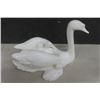 Image 2 : Royal Doultan Motherly Love Swan with Babies