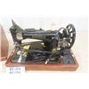 Image 2 : Singer Portable Sewing Machine wirh Wood Case