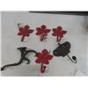 Image 1 : Cast Hooks - Modern +1 Vintage