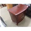 Image 2 : 2 Drawer End Table / Night Stand 18" x 28" x 28" 