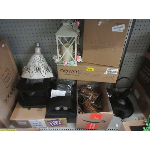 10 Piece Lot of Assorted Lights & Light Fixtures 