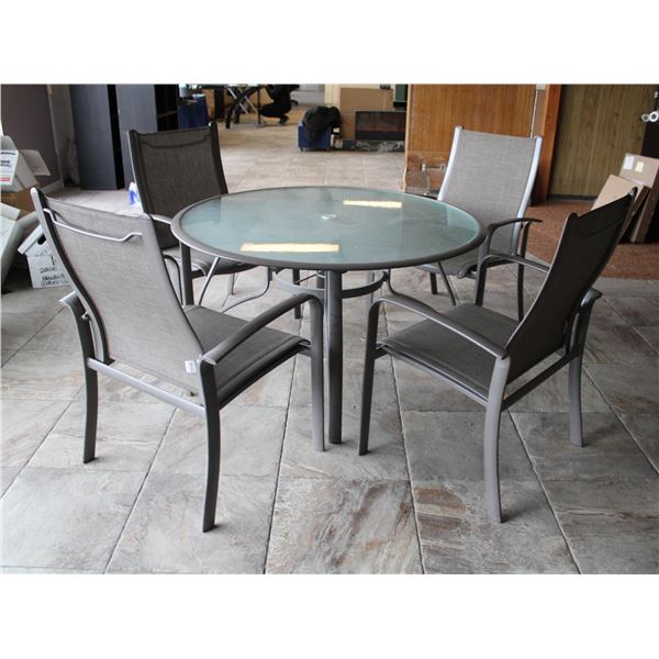 ROUND PATIO TABLE WITH 4 CHAIRS