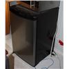 Image 1 : DANBY MINI FRIDGE 25.5" X 25.5" X 32"