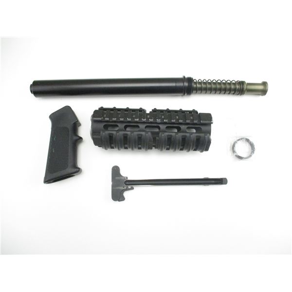 ASSORTED AR-15 / M-4 TYPE PARTS