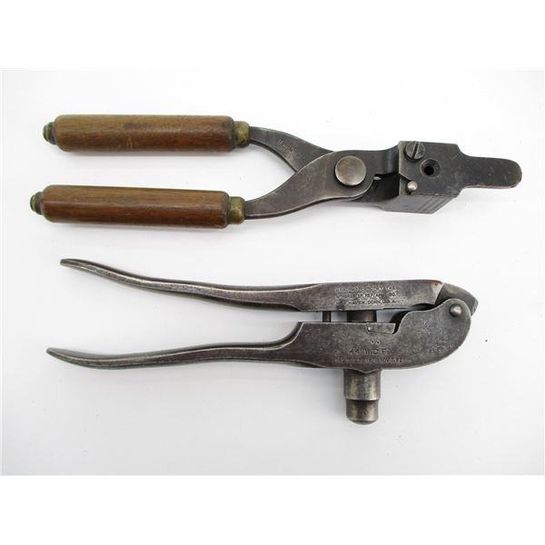 VINTAGE WINCHESTER HAND RELOADING TOOL AND BULLET MOLD LOT