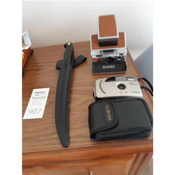 Cameras, Fish Knife A