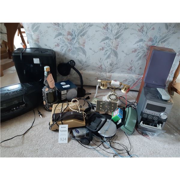 Phones, Electronics B