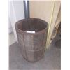 Image 1 : VINTAGE WOODEN BARREL