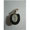 Image 2 : Beautiful oval moonstone set in a 925 sterling