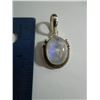Image 3 : Beautiful oval moonstone set in a 925 sterling