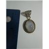 Image 3 : Rainbow moonstone pendant