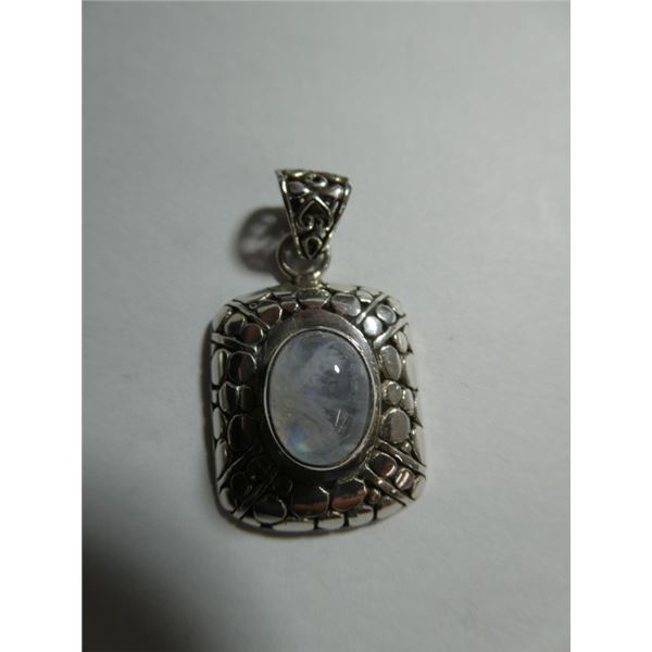 Moonstone cabachon. 925 sterling silver mount and